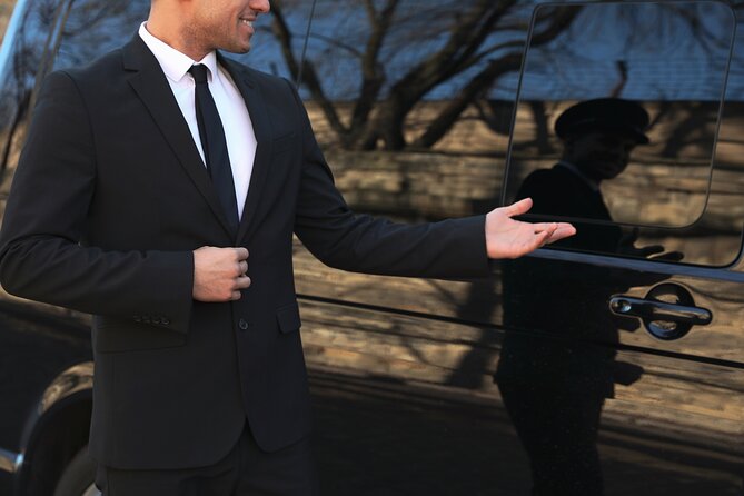 Budapest Private Airport Transfer in a Luxury Minivan - Reliability, Punctuality, and the “First Impression” Effect