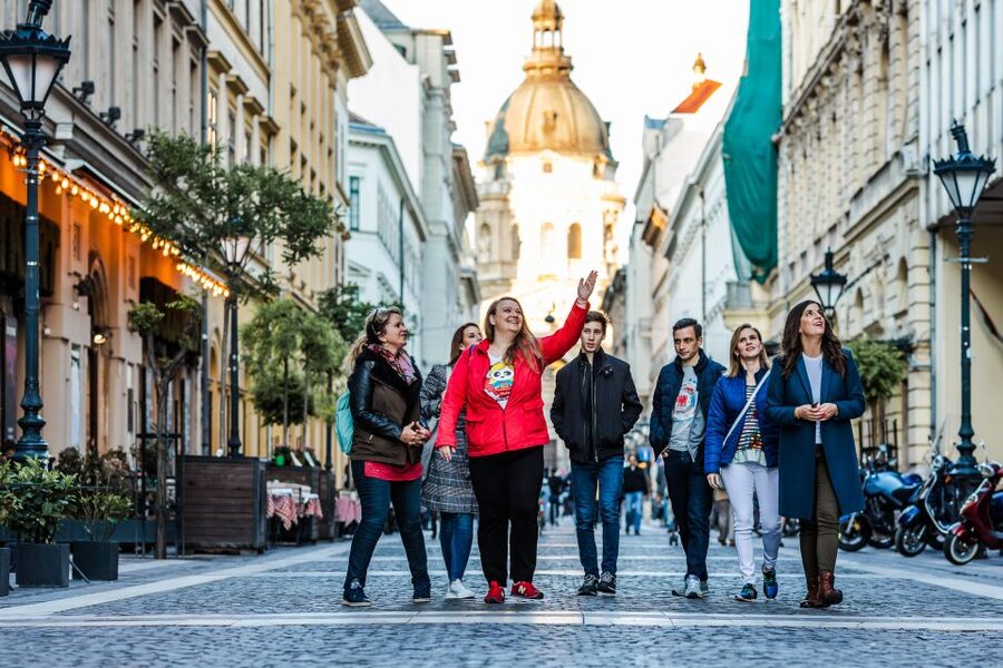 Budapest: Private Custom Tour with a Local – Icons & Gems - Meeting at Deák Ferenc Square, the start of a flexible day