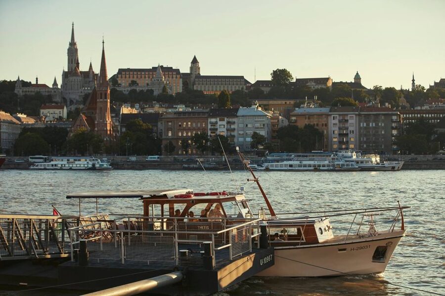 Budapest: Private Danube Yacht Cruise with Welcome Drink - Who this cruise suits best, and who may prefer another style