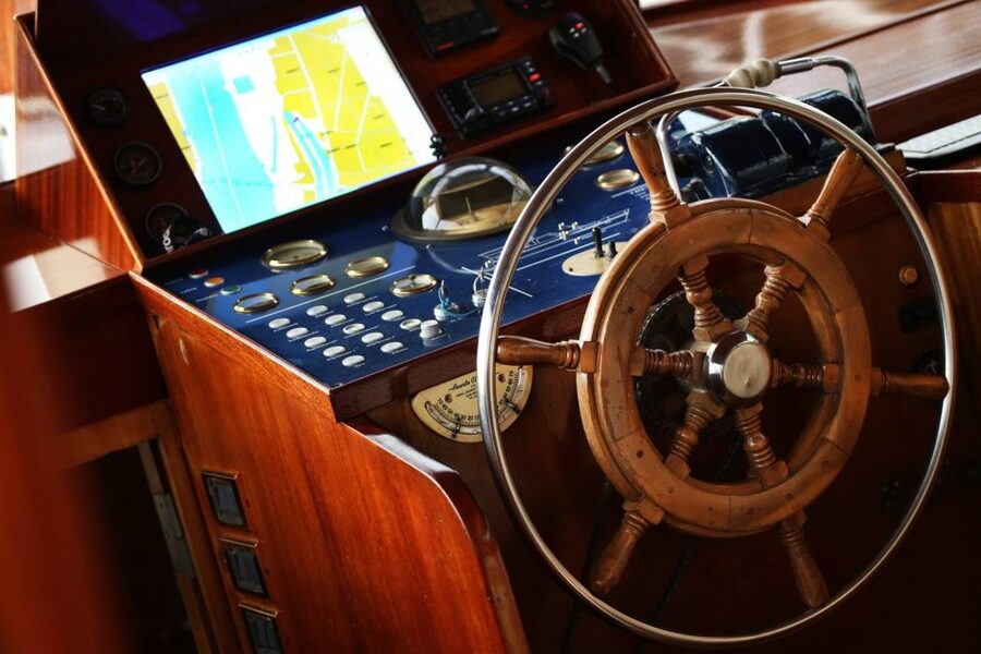 Budapest: Private Danube Yacht Cruise with Welcome Drink - Price and value: what $972 per group really means