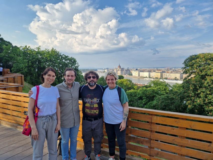 Budapest: private deluxe tour with a native, in Spanish - Price and value for a 4-hour deluxe private tour