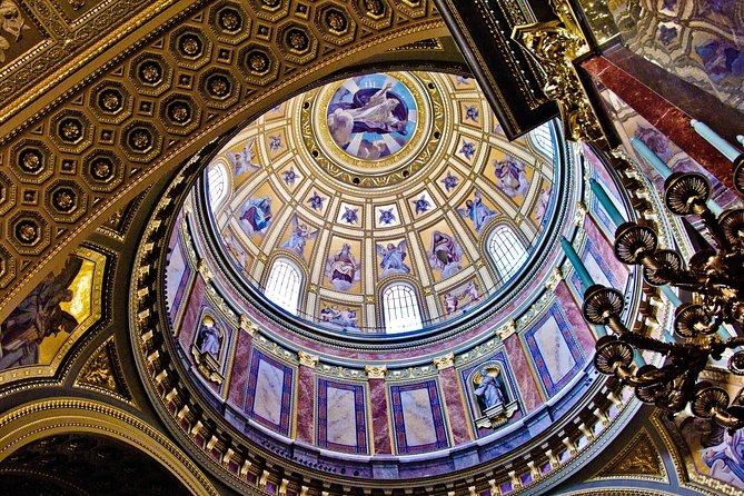 Budapest Private Full Day City Tour with a comfortable air -conditioned car - Central Market Hall, Jewish Quarter, and how food fits the route
