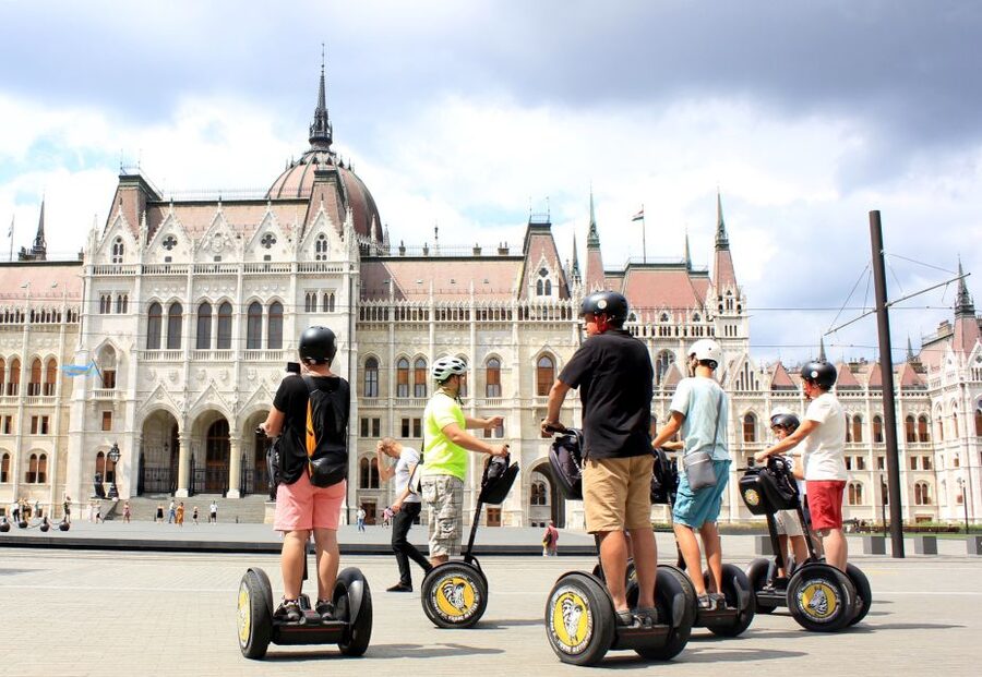 Budapest: Private Guided Segway Tour - The UNESCO panorama: your best photo strategy for the Buda side