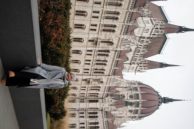 Budapest Private Guided Tour with Photoshoot - Big(3hrs) - Erzsébet tér, quick stops that keep the flow tight