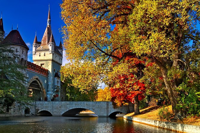 Budapest Private Luxury Sightseeing Tour with Guide and Transport - Buda Castle district, Matthias Church, and Fisherman’s Bastion