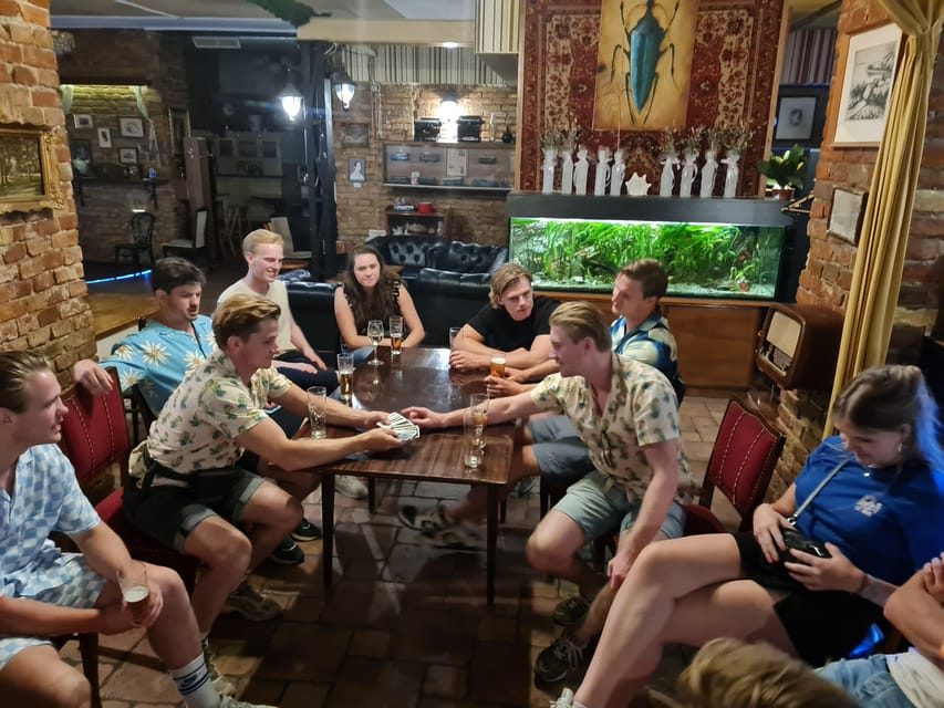 Budapest: Private, Personalized Pub Crawl, 3 drinks included - Stop 2: a local bar for 75 minutes, with cocktails and spirits