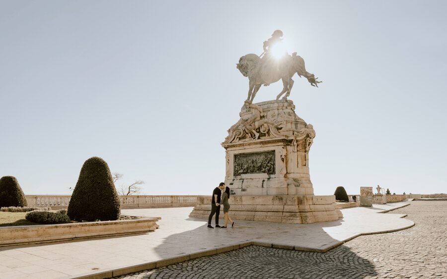 Budapest: romantic photoshoot at Buda's iconic sightseeings - Who this photoshoot is best for, and who should skip it