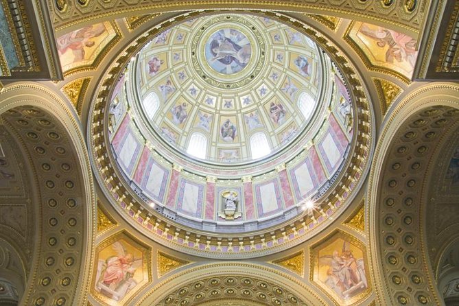 Budapest: Saint Stephen's Basilica Tour - Best time to book, and when to expect long lines