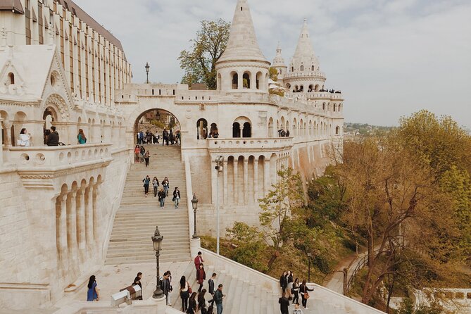 Budapest Scavenger Hunt and Highlights Self Guided Audio Tour - Pest-Side Sights: Where the Route Builds Momentum