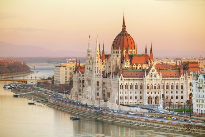 Budapest Scavenger Hunt and Highlights Self Guided Audio Tour - Launching the App: Starting at Parliament Without Any Waiting