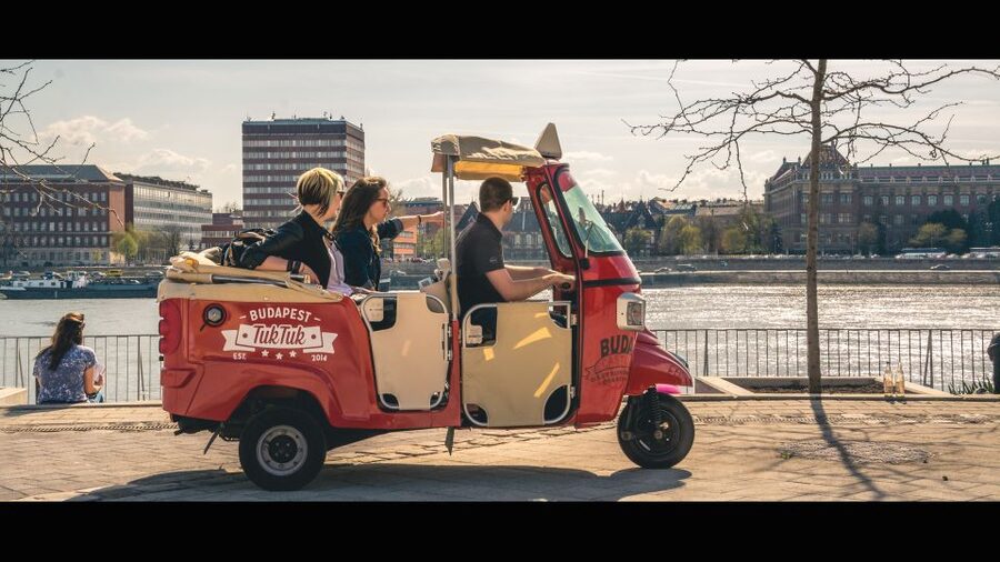 Budapest: Scenic Tuk Tuk Tour - Budapest in 2 hours, by tuk tuk