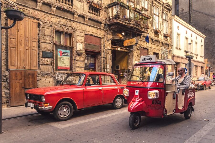 Budapest: Scenic Tuk Tuk Tour - Gellért Hill focus, and why that top-view matters