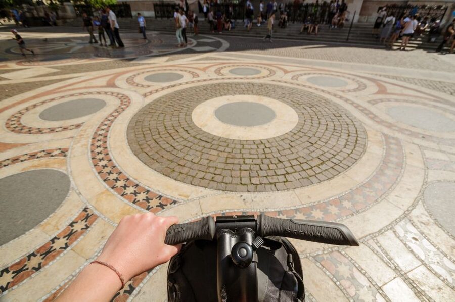 Budapest: Segway Sightseeing Tour - St. Stephen’s Basilica, Parliament, and Liberty Square Moments