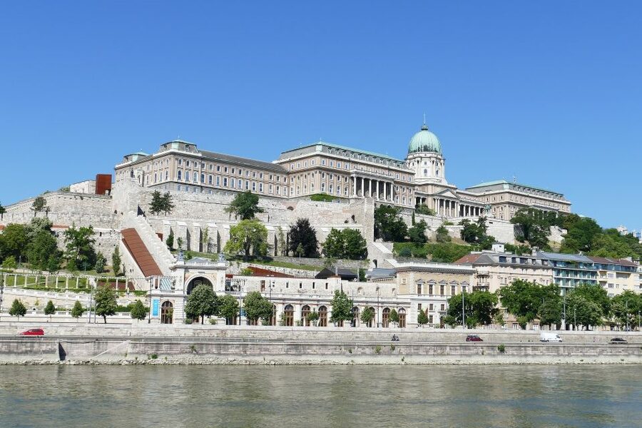 Budapest: Sightseeing Cruise on the Danube - Entering Budapest by water, not on foot