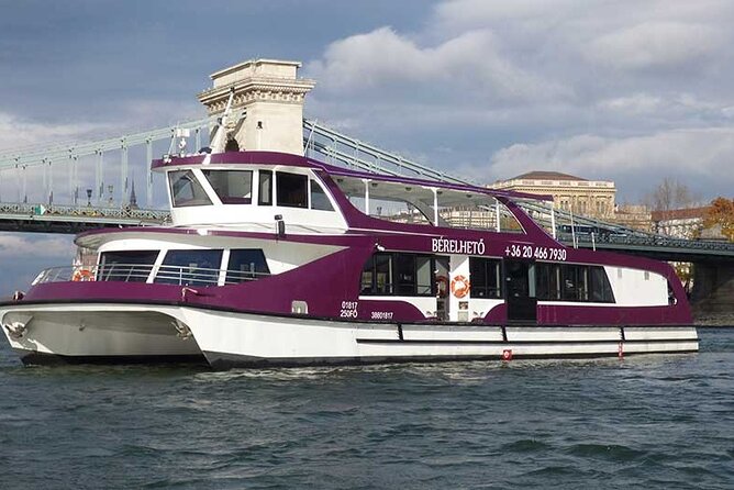Budapest Sightseeing with Drink Included - National Theatre and Balna: the classic and the modern on the same route