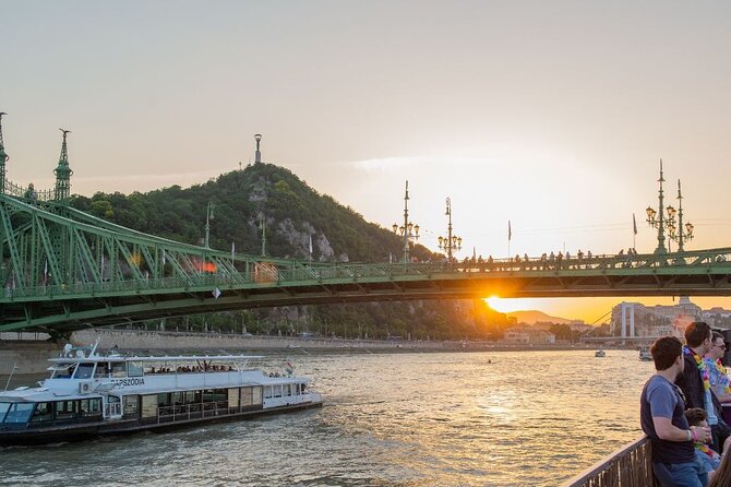 Budapest Sip and Sail Danube Cruise with Unlimited Prosecco - The Timeline: 75 Minutes of Sailing, About 90 Minutes of Unlimited Pouring