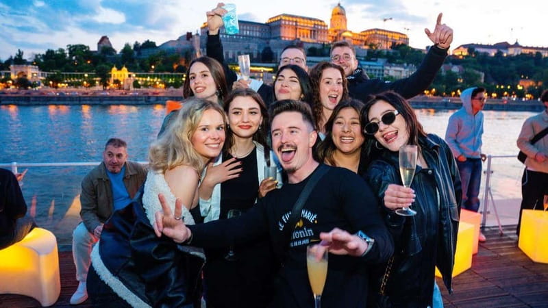 Budapest: Sip and Sail River Cruise with Unlimited Prosecco - Stop-by-Stop: What You See From the Danube (Akadémia to Akadémia)