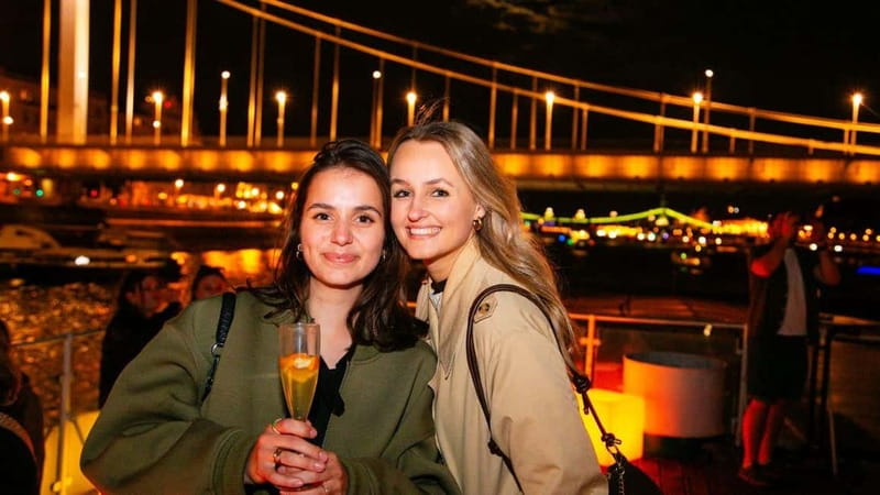 Budapest: Sip and Sail River Cruise with Unlimited Prosecco - Tips to Make This Cruise Go Smoothly