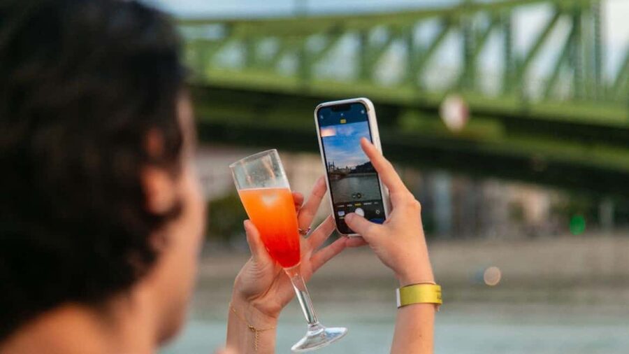 Budapest: Sip & Sail Danube Cruise with Prosecco Cocktails - The Onboard Vibe: Comfortable Seating, Lively Energy, and Music That Can Vary