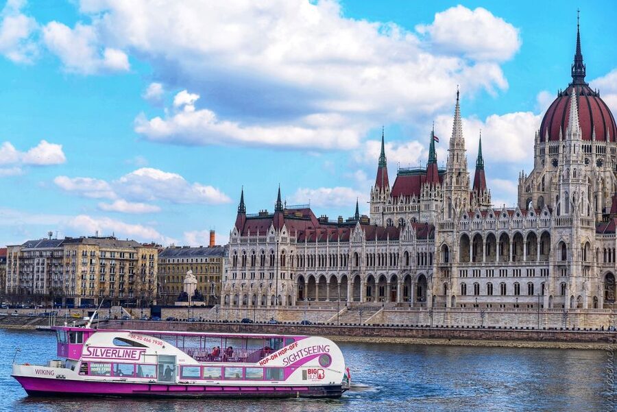 Budapest: Skyline Sightseeing Cruise with Parliament View - What It Feels Like on the Upper Deck (and Why Timing Matters)