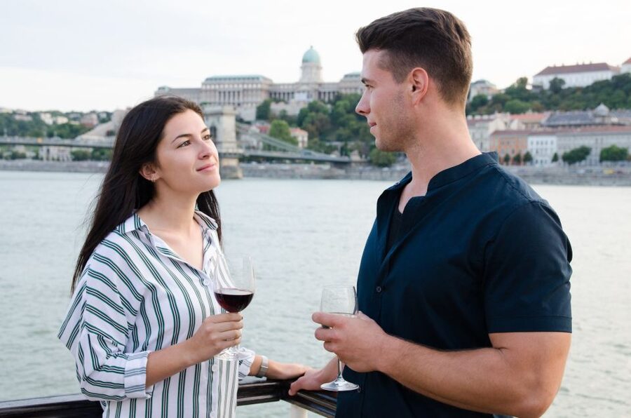 Budapest: Summer Brunch & Cruise with Prosecco or Cake - Deck time: when to eat inside versus when to go outside