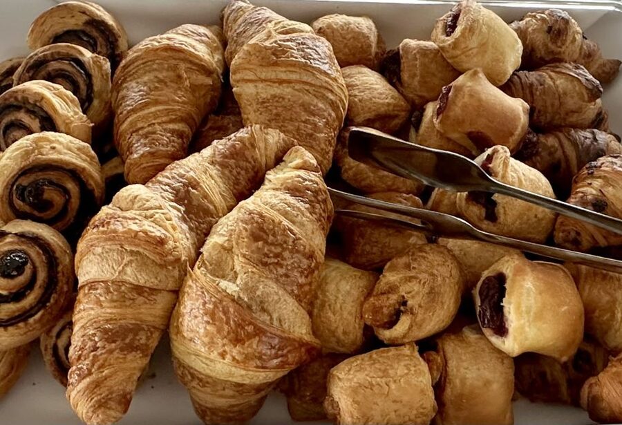 Budapest: Summer Brunch & Cruise with Prosecco or Cake - Price and value: is $34 a smart deal?