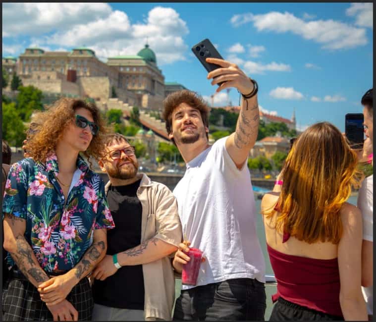 Budapest: Sunset Cruise with 2 Cocktails - Value check: why the drink inclusion matters