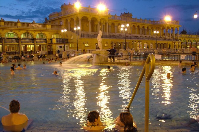 Budapest Széchenyi Spa with Danube Cruise and Optional Dinner - Optional dinner buffet on the Danube: convenient, but timing matters