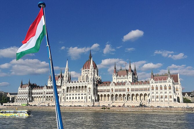 Budapest to Szentendre bike & boat tour - Arriving in Szentendre: how to use the full hour well