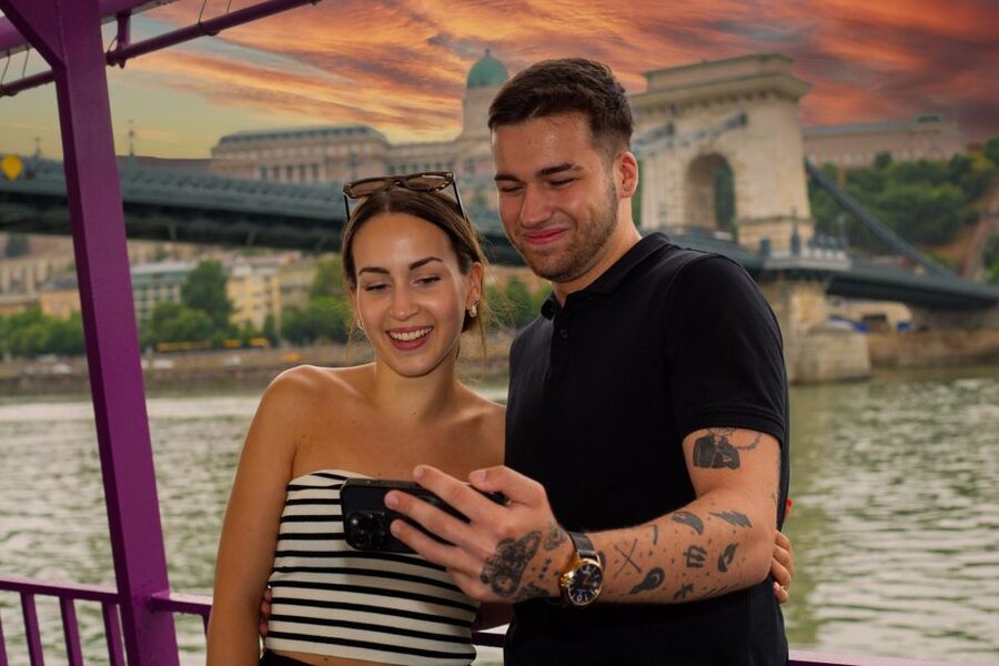 Budapest: Unlimited Prosecco and Wine Sightseeing Cruise - Unlimited drinks: how to pace it so you still enjoy the sights