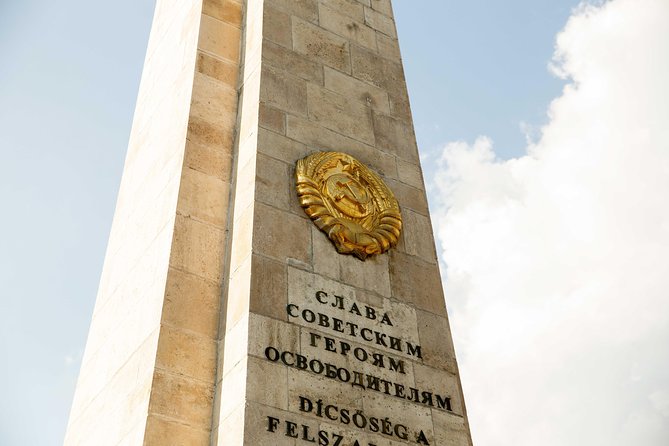Budapest Urban Walk - Budapest City Tour with Cake & Coffee - Liberty Square: memory and monuments in one focused block
