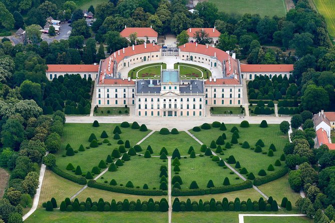 Budapest-Vienna One-Way Sightseeing Transfer - Key things to know before you go