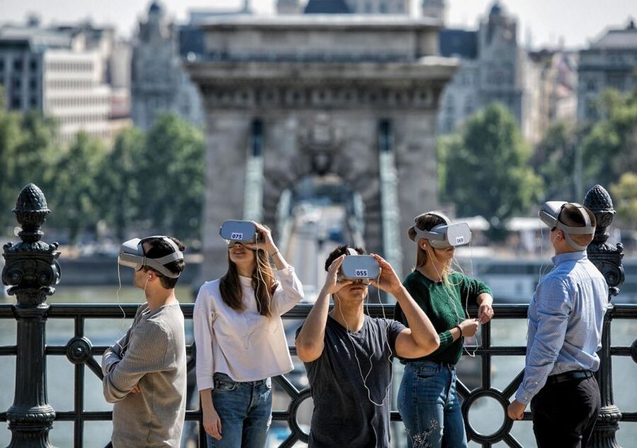 Budapest: Virtual Reality Tour in 8 Languages - Price and value: is $39 fair for VR history?
