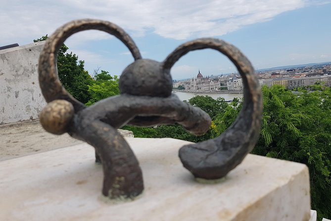 Budapest Walking Tour with Your Private Guide: 10+ Highlights - Meeting at Elizabeth Square, then building momentum on foot