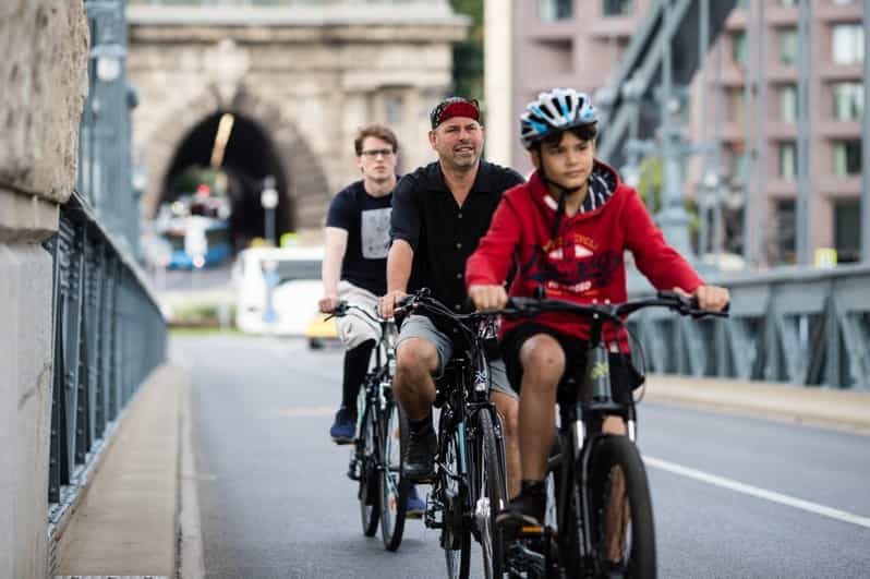 Choose a bicycle and make your own tour in Budapest-24 hrs - First big target: Margarethe Island for a smooth reset