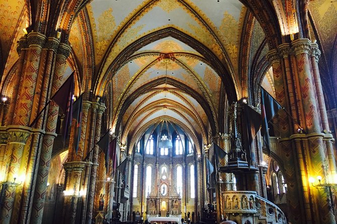 Classic Budapest Private Walking Tour - A metro plus walking tour that teaches you how to move