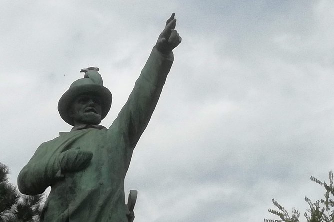Communist Budapest Private Walking Tour - Your historian guide: the difference between facts and meaning