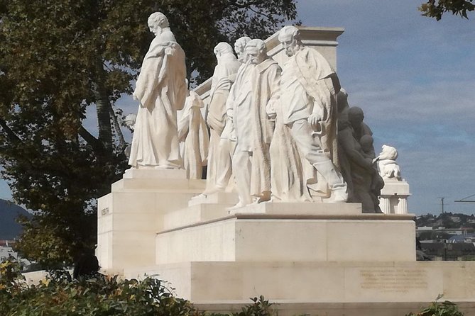 Communist Budapest Private Walking Tour - The Reagan statue stop: Hungary’s complicated obligation to the Iron Curtain end