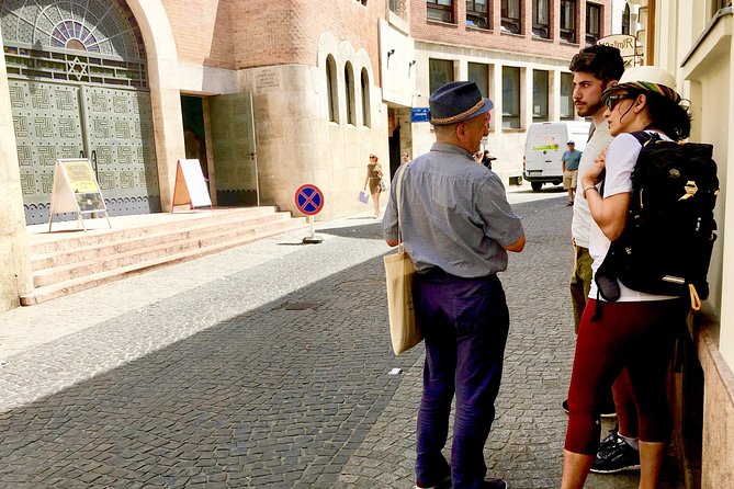 Complete Budapest - Full Day Private Tour with Lunch (8hr) - District VII Jewish Quarter: history taught with care