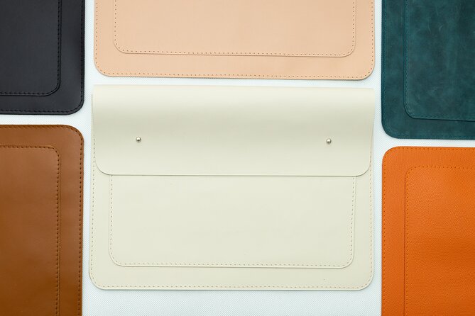 Create a unique leather accessory in downtown Budapest! - Your toolkit, then a tablet tutorial that keeps you moving