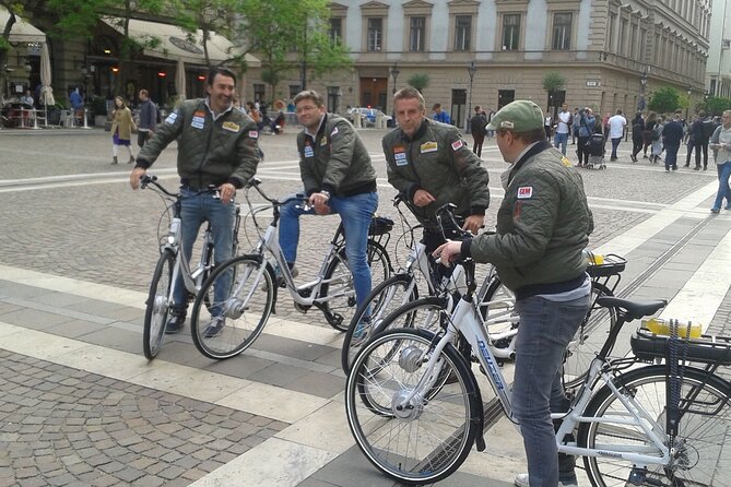 E-Bike Guided Tour in Castle Hill Budapest - Duna Corso ride: Danube views plus Buda landmarks on your first stretch