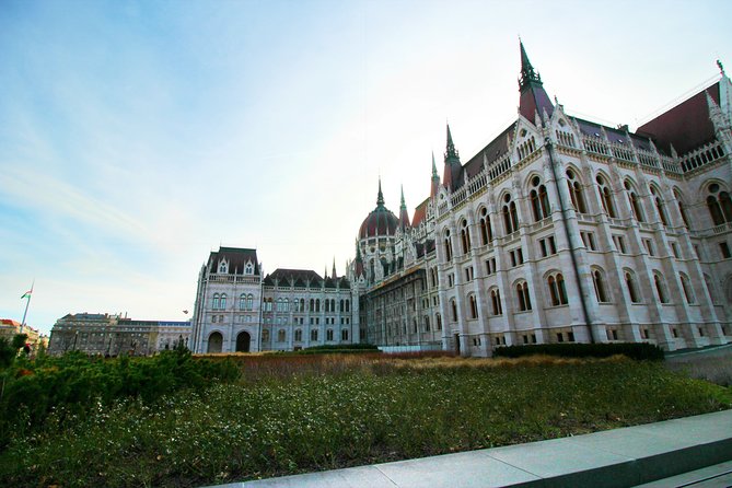 Exclusive Budapest City Tour by Luxury Car - Half Day - Luxury Car Pickup in Budapest: What the Comfort Buys You