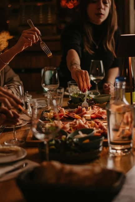 Food and Wine Tasting in Budapest by the Basilica - Smart Tips So Your Night Goes Smoothly
