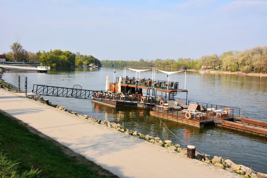 From Budapest: Szentendre Artists' Village Tour - The guided walk in Szentendre: cobblestones, art, and free time that helps