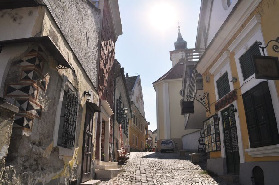 From Budapest: Szentendre Half-Day Tour - Szentendre’s old-streets charm (and why it feels different from Budapest)