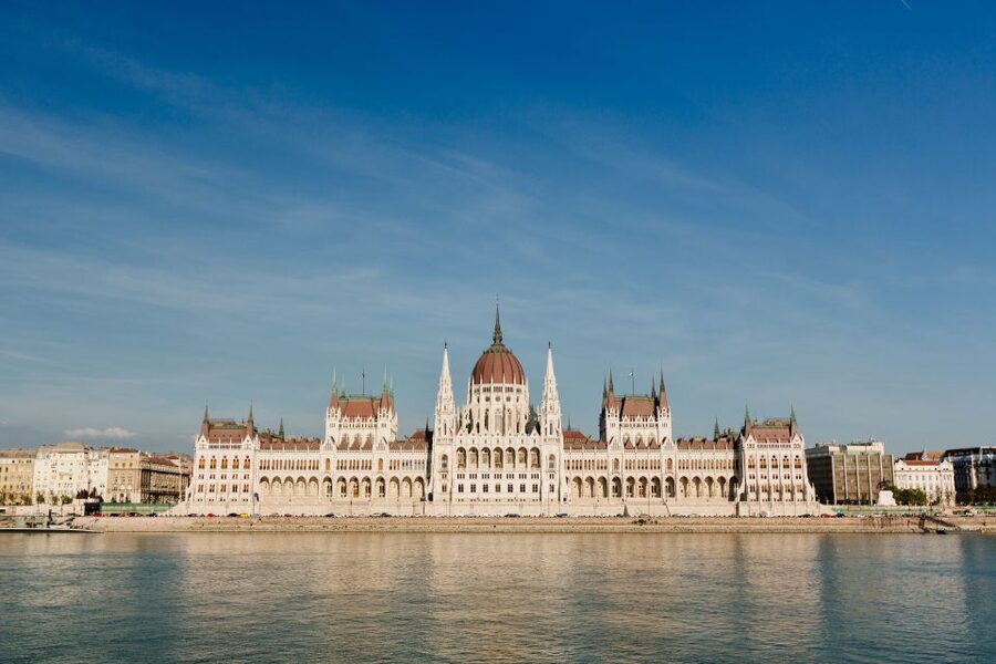 From Vienna: Guided Day Trip to Budapest - Price and Value for $163: What You Get, What You Trade Off