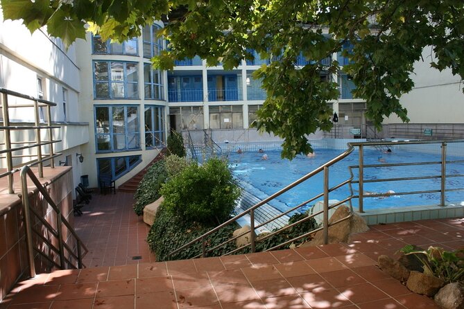 Full-Day Admission to Budapest Lukacs Thermal Bath - Getting in: skipping the ticket booth and managing the QR moment