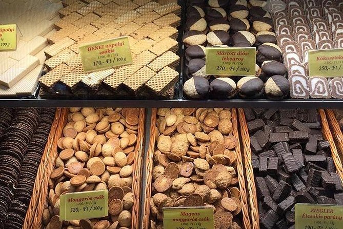 Gourmet Market Walk at the Great Market Hall of Budapest - Why a Great Market Hall food walk beats random wandering