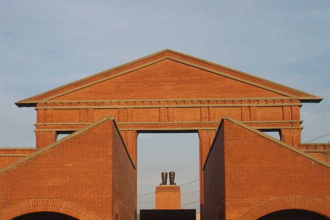 Guided Tour with Admission in Memento Park - Who Should Book This Tour, and Who Might Want to Skip It