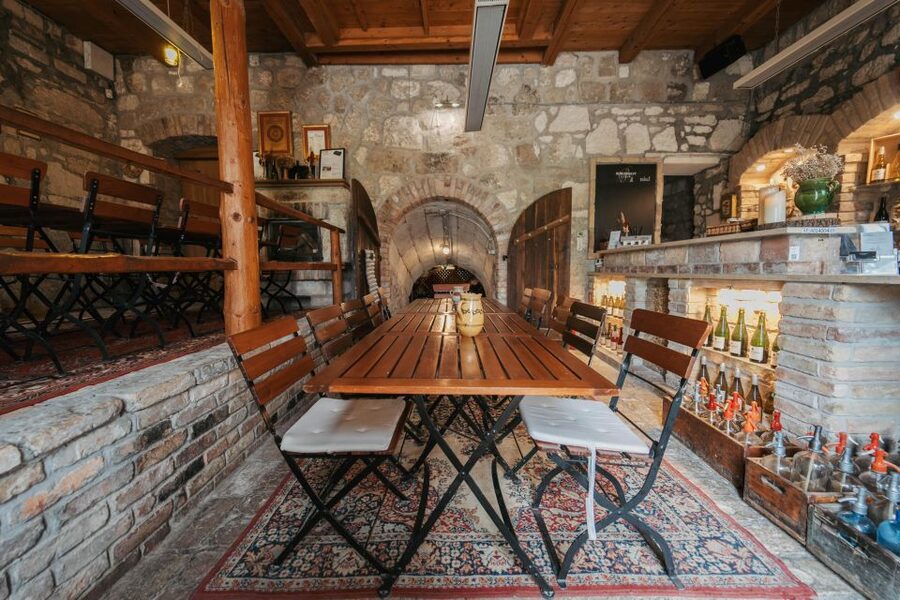 Guided wine tasting at Rókusfalvy Estate - The short walk among the vines: why that timing works